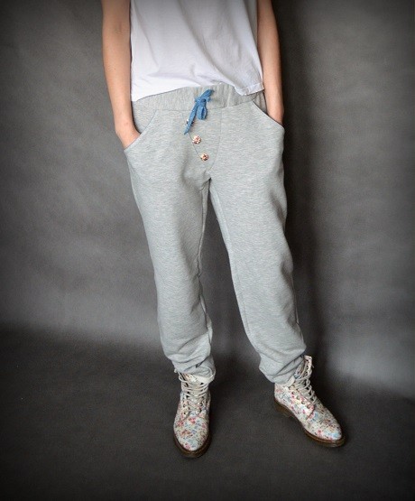 kwieciste spodnie dresowe XS ivy style