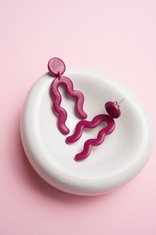 kolczyki z masy plastycznej Wiszące kolczyki bordowe