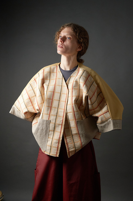 marynarki damskie Żakiet kimonowy patchworkowy w kolorach ciepłobeżowych