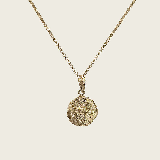 Złoty medalik z gazelą- Simple KOS jewellery