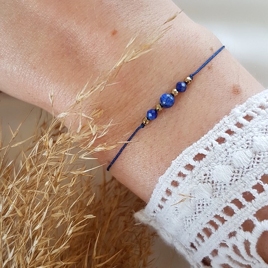 bransoletki z kamieni naturalnych Granatowa bransoletka z lapisem lazuli