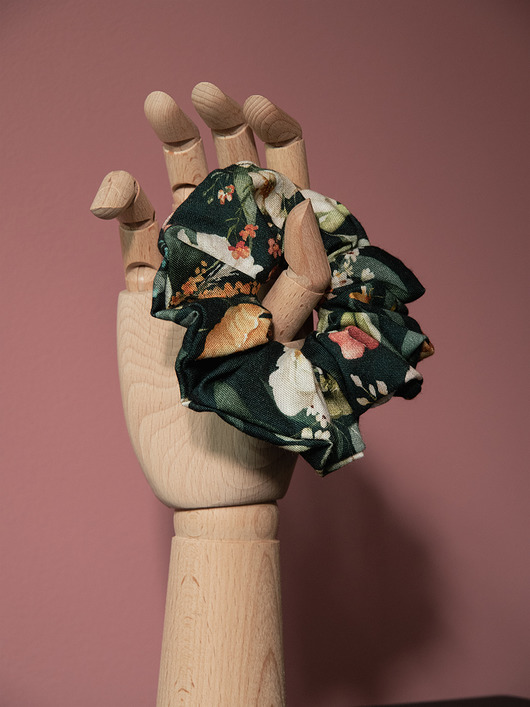 gumki do włosów Scrunchie wieczorne kwiaty
