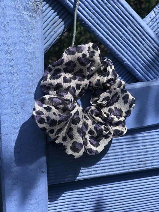 gumki do włosów Pela' Scrunchie VIOLETTE w panterkę