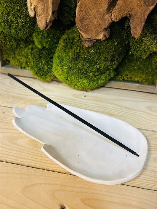 Podstawki pod kadzidełka Ręka podstawka na palo santo