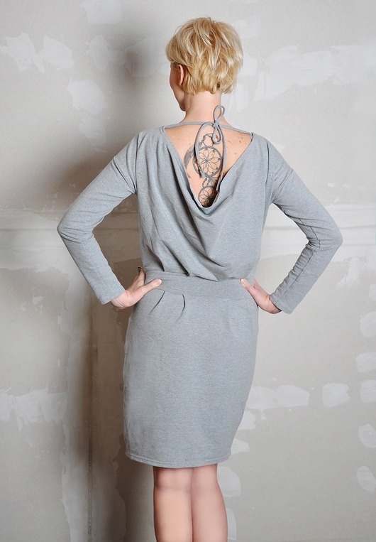 Po prostu V, czarna Po prostu slow fashion