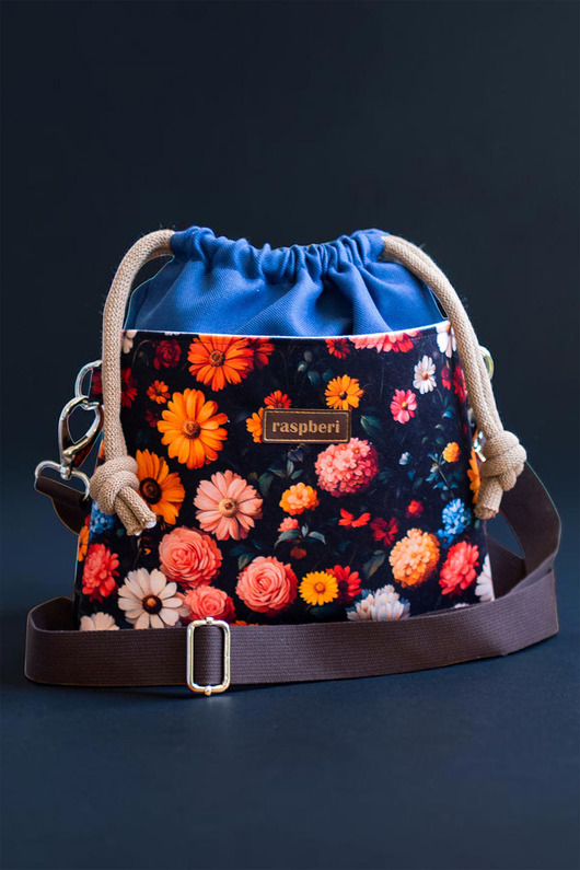 torebki mini Listonoszka z kominem w kwiaty