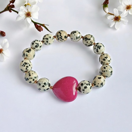bransoletki z kamieni naturalnych Jaspis dalmatyński i serce : FUKSJA : bransoletka na gumce