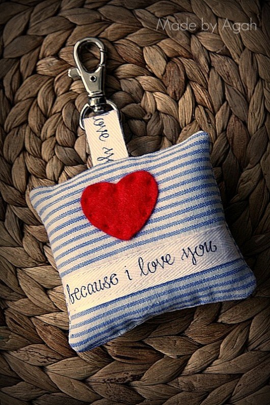 Brelok &quot;Because I love you&quot; z serduszkiem made by agah