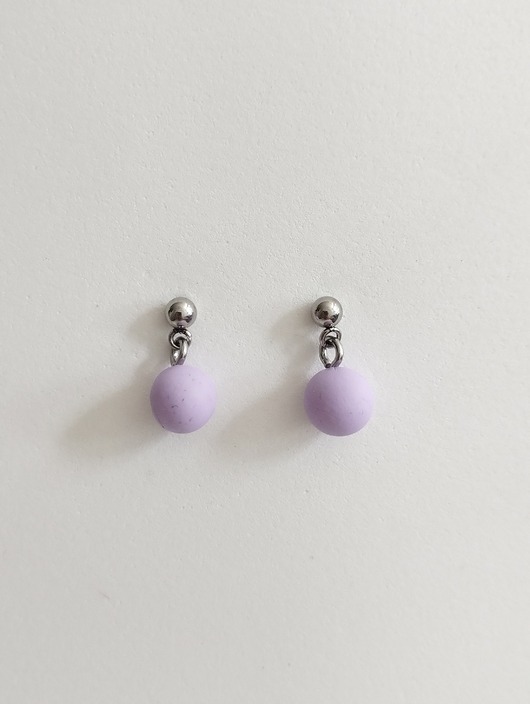 kolczyki z masy plastycznej Kolczyki kuleczki małe fioletowe
