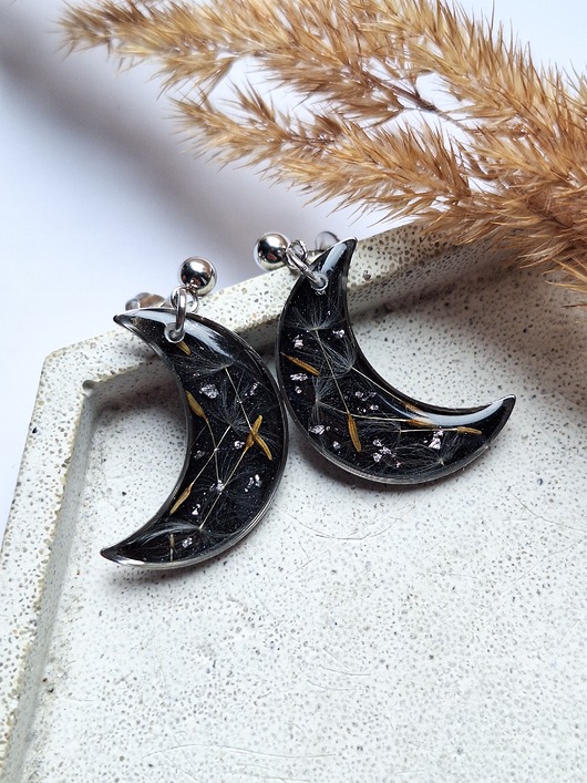 kolczyki z żywicy Kolczyki z żywicy księżyc z nasionami dmuchawca