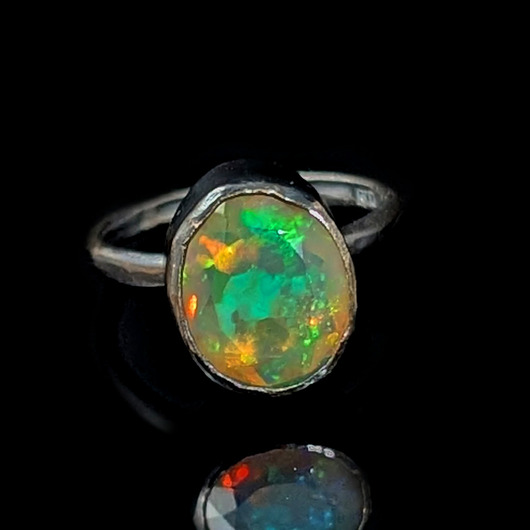 pierścionki srebrne Pierścionek tęczowy elegancki opal