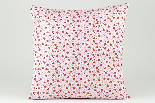 Poduszka dekoracyjna 45x45 - Truskawkowy mix MG Home Decor