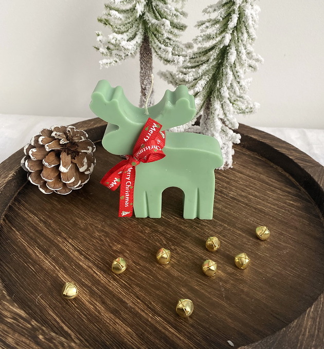 świeczniki i świece Świeca ekologiczna sojowa dekoracyjna "Renifer " 100x85mm