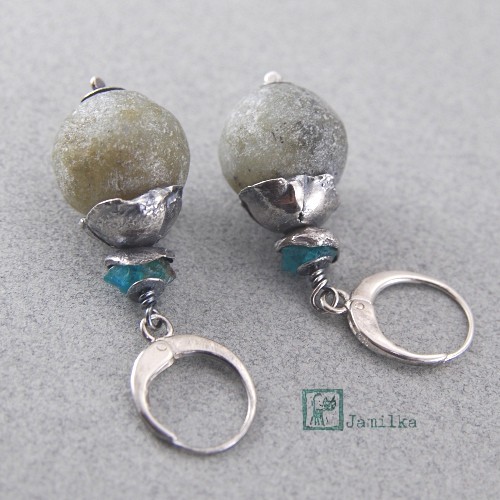 Stone jamilka