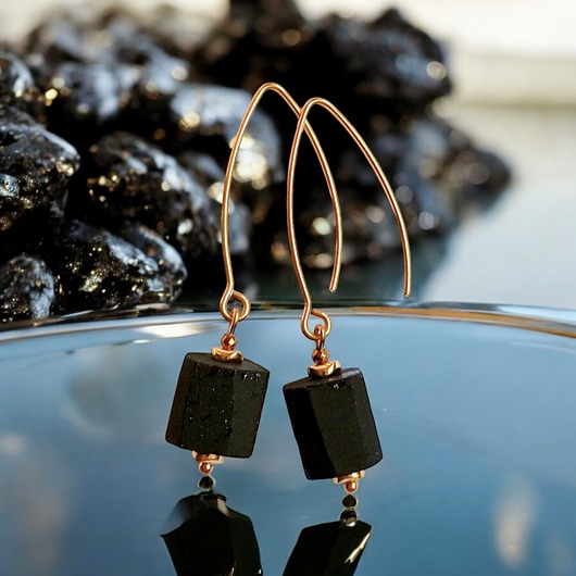 kolczyki z kamieniami Turmalin surowy : kolczyki długie : glam