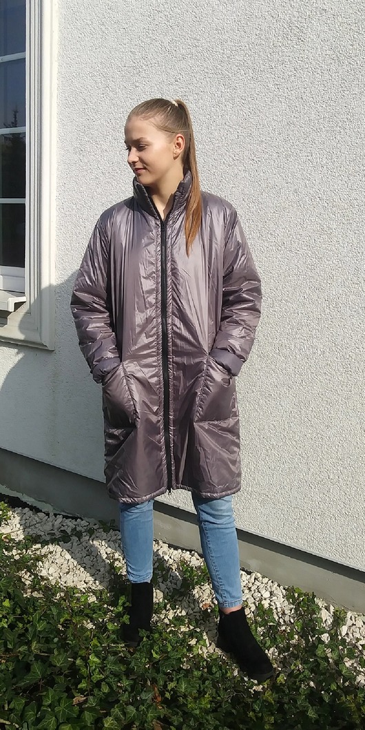 kurtki damskie Ocieplana długa kurtka - płaszczyk ze stójką