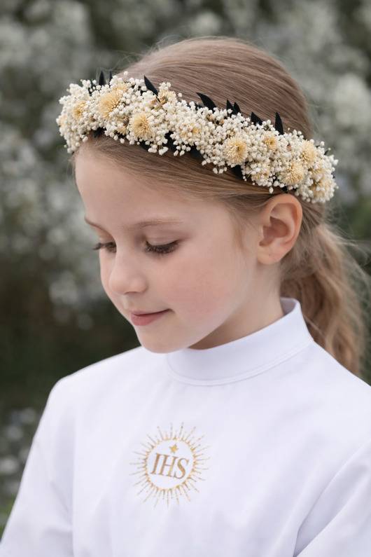 wianki komunijne Opaska na komunię z suszonych i stabilizowanych kwiatów biel zieleń