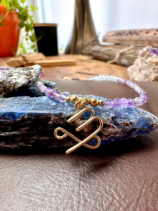 złote naszyjniki Naszyjnik z kamieniami znak zodiaku panna