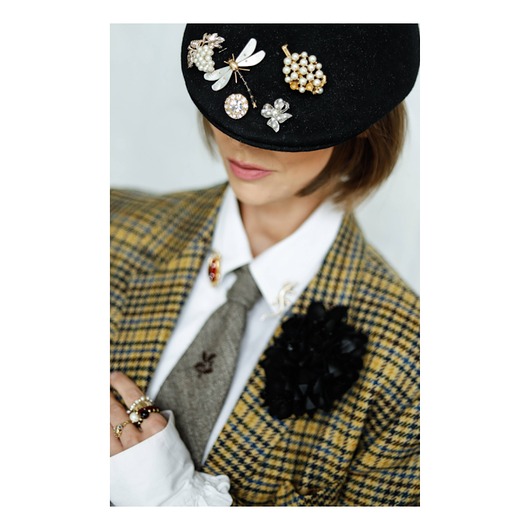 broszki Skórzana broszka kwiaty