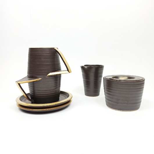 Zestaw kawowy złocony MANOceramics