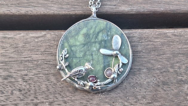 wisiory Ptak w ogródku - wisiorek na łańcuszku