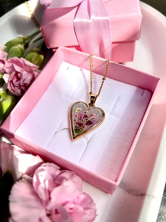 naszyjniki - inne Naszyjnik bukiet w sercu