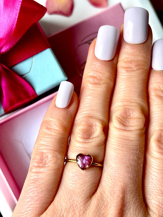 pierścionek z żywicy Pierścionek róża