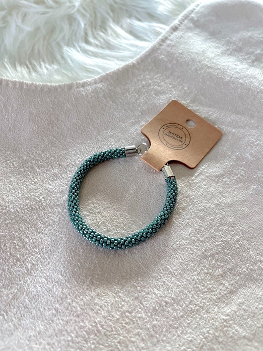 bransoletki ze szkła Bransoletka handmade wykonana na szydełku z ponad 600 szklanych koralików