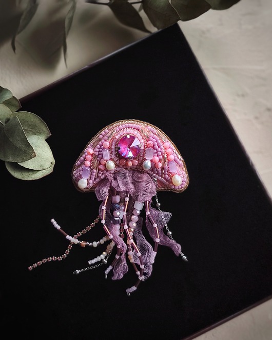 broszki 3D broszka Meduza, Ręcznie haftowana unikatowa biżuteria
