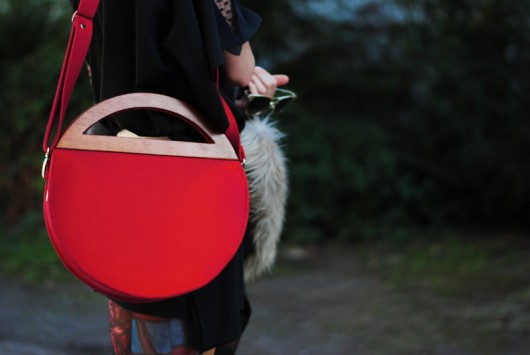 Round Red Glamour+pasek moo studio