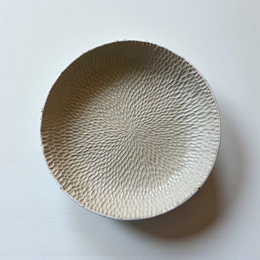 talerze, miski Talerz dekoracyjny, ręcznie rzeźbiony, styl japandi,