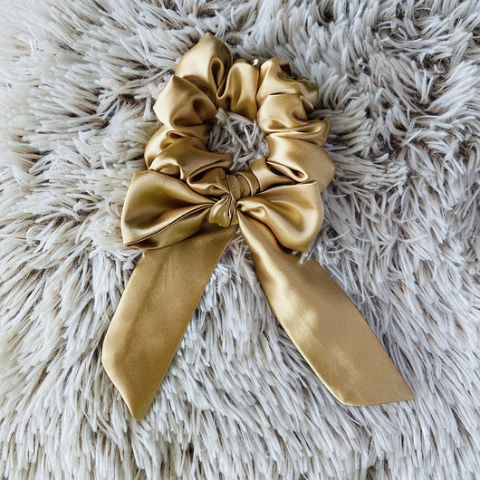 Satynowa gumka do włosów scrunchie Złota Nandi