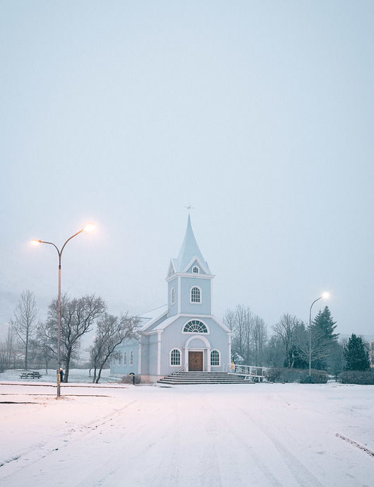 Fotografia kolekcjonerska "Błękitny kościół" BITE OF ICELAND
