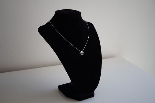 Srebrny naszyjnik z różą VENA Jewellery