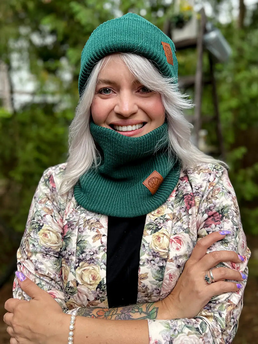 szale damskie Bandana zimowa logo ekoskórka Zielony