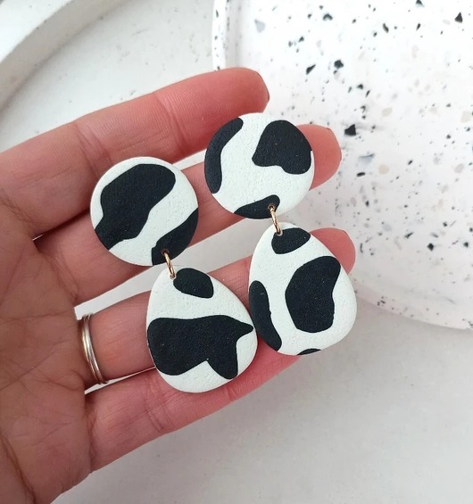 kolczyki z masy plastycznej Oryginalne kolczyki krople Krówki