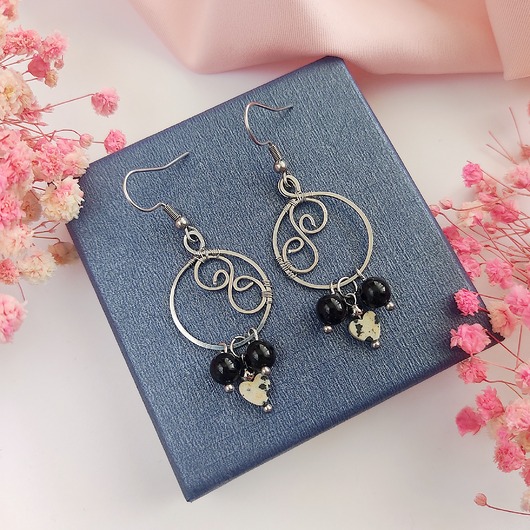 kolczyki z kamieniami Kolczyki Jaspis Dalmatyński i Onyks stal chirurgiczna handmade wirewrapping
