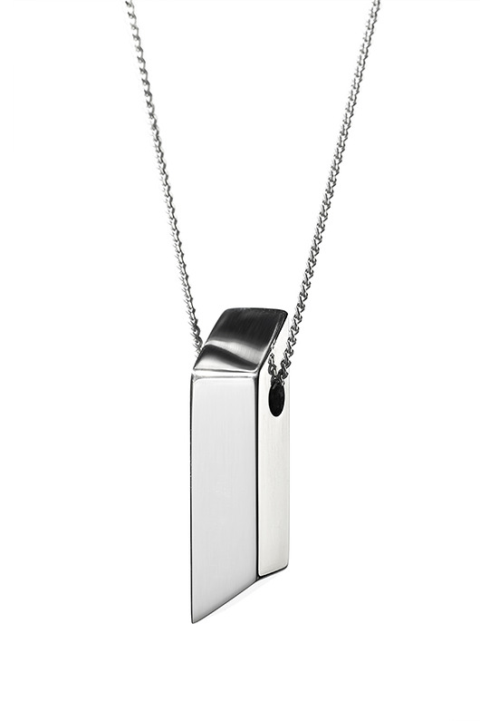 wisiory Wisiorek krótki z kolekcji EDGY/ SILVER
