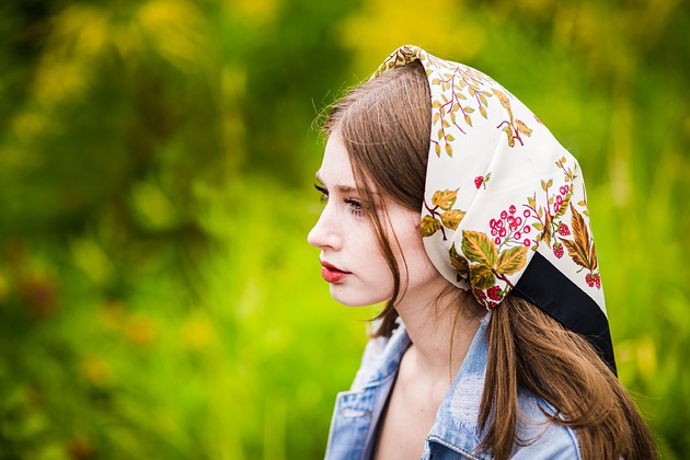 apaszki Vintage gawroszka w maliny i botaniczny wzór