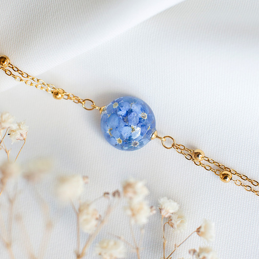 bransoletki z żywicy Bransoletka z niezapominajkami