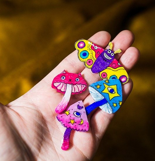 przypinki Komplet przypinek z grzybkami fantasy i ćmą