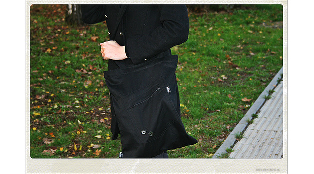 BUTTON One Pocket Eco Bag zapinana czarna Button