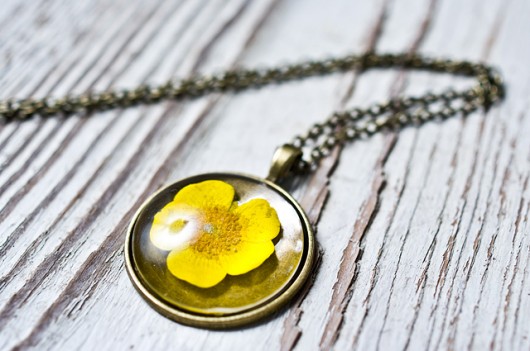 Okrągły naszyjnik z żywicy So Jewelry