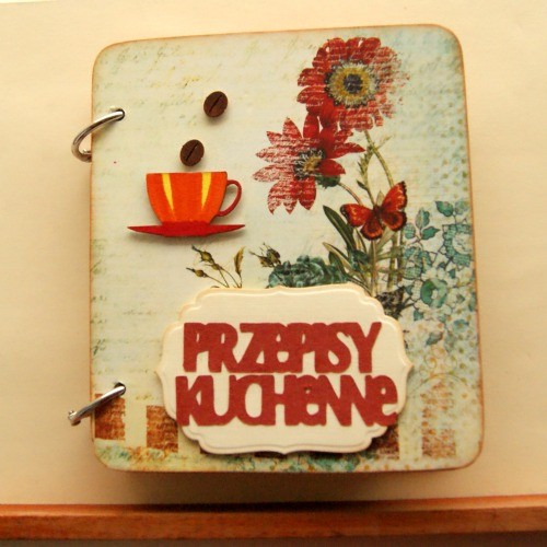 Przepiśnik Kuchenny z filiżanką. Z Papieru Tworzone