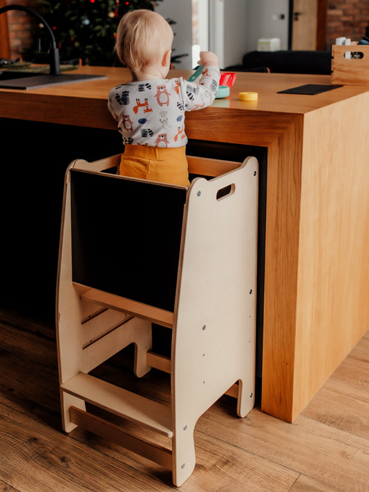 meble do pokoju dziecka Kitchen helper Pomocnik kuchenny dla dzieci z Tablicą kredową