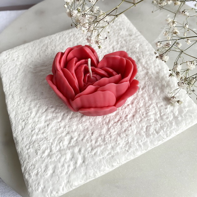 świeczniki i świece Świeca sojowa dekoracyjna "Rose Heart" 75x38mm jasna czerwona