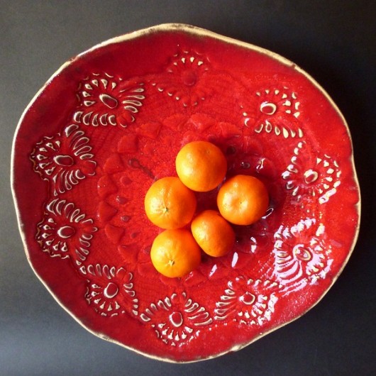 czerwona pogodna pracownia ceramiczna