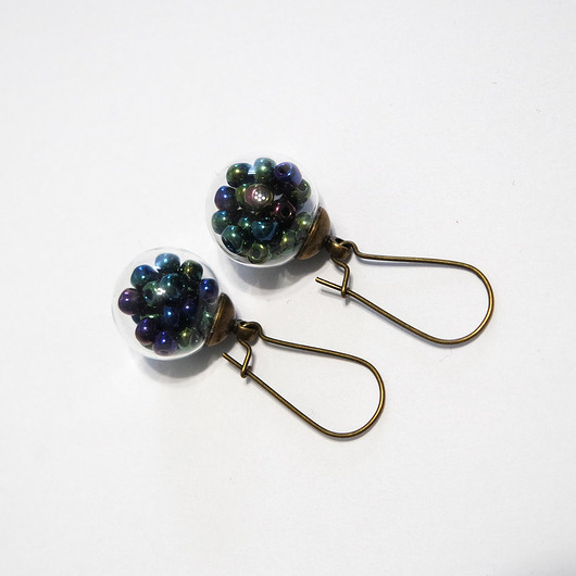 kolczyki szklane Kolczyki wiszące - kolorowe koraliki