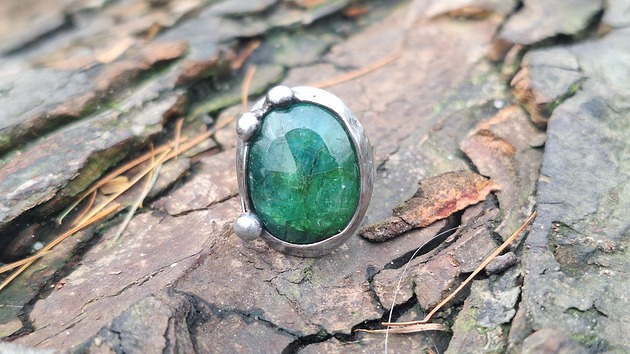 pierścionki - różne Szmaragd - pierścionek regulowany