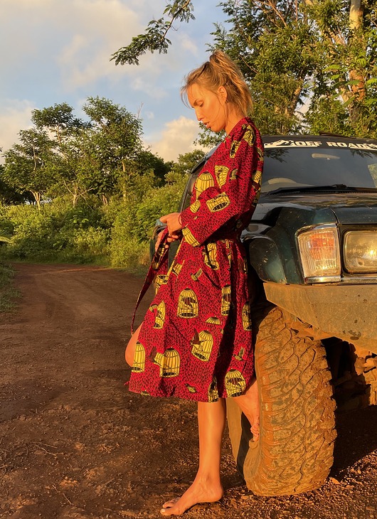 płaszcze damskie Freedom czerwone kimono w ptaki